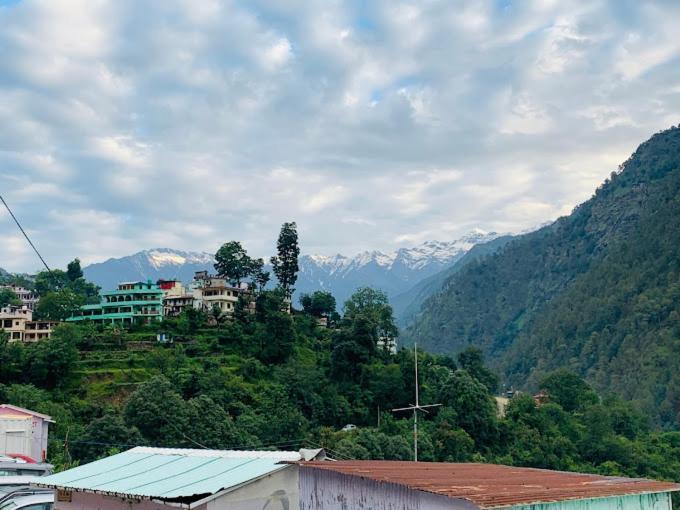 Hotel Badrinath Exterior photo