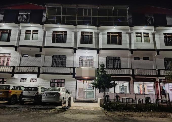 Hotel Badrinath Exterior photo